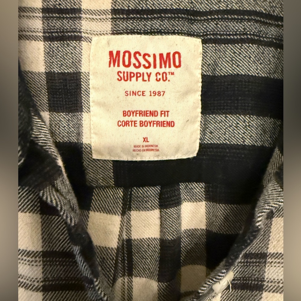 Comfy Mossimo Boyfriend Fit Size XL Flannel Black, White, Gray Plaid - Picture 5 of 15